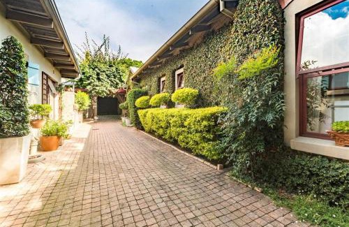 Menlo Park Apartment | Ambiance Guesthouse