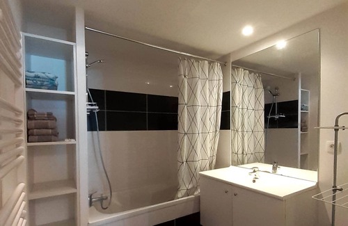 Cesson-Sevigne Apartment | Ambiance Zen-coloving-télétravail