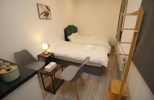 Sutton Central Hotel | AMD Hotel Modern Comfort in the Heart of Sutton SM1