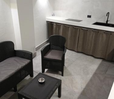 Municipio 2 Apartment | Amendola Apartment