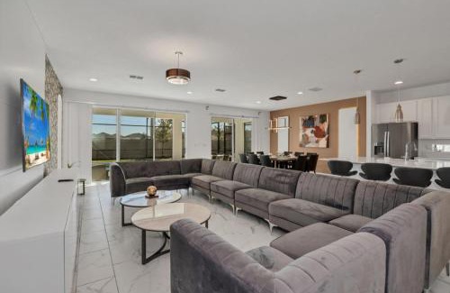Kissimmee House | American Secret 10 BED 7 Miles to Disney
