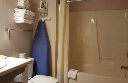 Chippewa Falls Hotel | Americas Best Value Inn Chippewa Falls