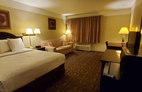 Chippewa Falls Hotel | Americas Best Value Inn Chippewa Falls