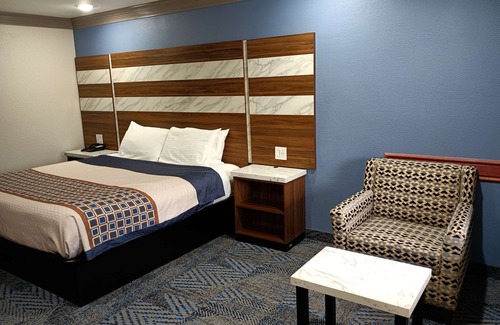 Alvin Hotel | Americas Best Value Inn & Suites Alvin Houston