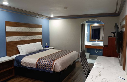 Alvin Hotel | Americas Best Value Inn & Suites Alvin Houston