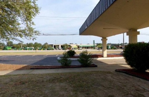 Wilson Apartment | Americas Best Value Inn Wilson - UNIT 20 2 BED FIRST FLOOR