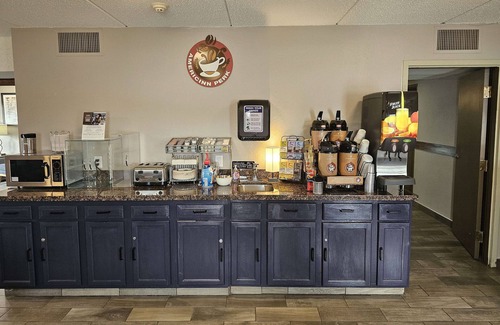Brainerd Hotel | AmericInn by Wyndham Baxter Brainerd