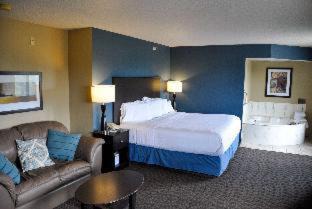 Clear Lake Hotel | AmericInn by Wyndham Clear Lake