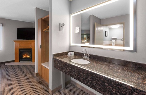 North Branch Hotel | AmericInn by Wyndham North Branch