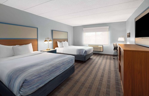 North Branch Hotel | AmericInn by Wyndham North Branch