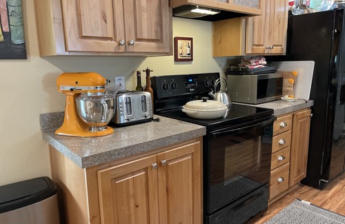 Benton City House | Amidst the vines @ Ambassador House