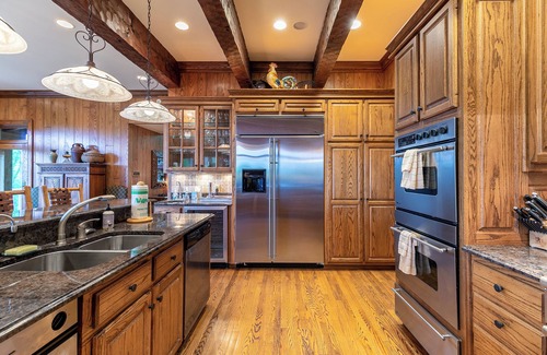 Boone House | Amitola at Yonhalossee - Luxury - Theater Room - Pool Table - Hot Tub