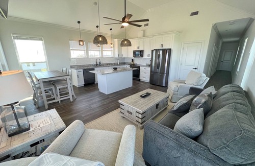 Grand Isle House | AMO - Beachfront - Island Realty
