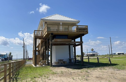 Grand Isle House | AMO - Beachfront - Island Realty