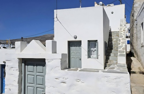 Amorgos Town Apartment | Amorgos Meltemi Apartment Room 1