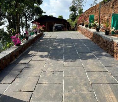 Mananthavady House | Amour Estate