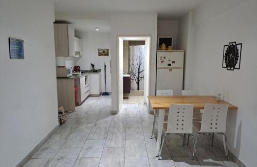 Flores Apartment | Amplio departamento completo en Caba