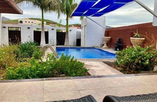 San Carlos House | Amplios exteriores y alberca