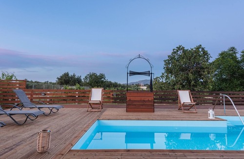 Pantokratoras Villa | Amygdalia Villa - 3 bedroom villa with pool