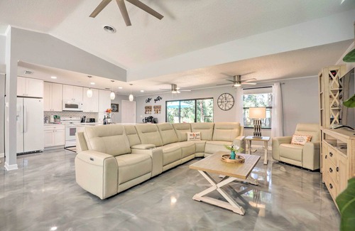 St. Augustine Cottage | 'An Acre Paradise' Home w/Hot Tub in St Augustine