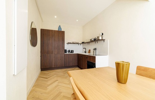 Lazaret Apartment | An air-conditioned haven of peace with garden and jacuzzi.