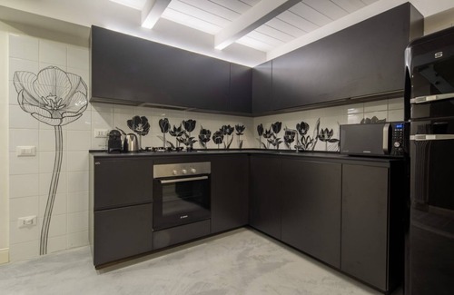 Oltrarno Apartment | An amazing home in Florence by Mmega