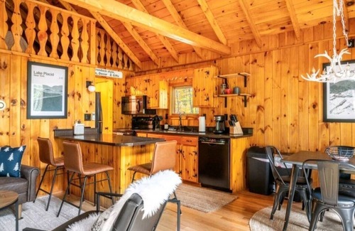 Jay Ski Chalet | An Après Adventure Destination!