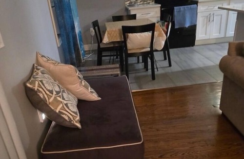 Pocono Summit House | An Artist Home and Gallery - 3-Bedroom Home - Newly Renovated