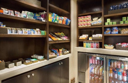 Concord House | An East Bay stay near Six Flags