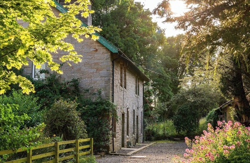 Morpeth Cottage | An eco friendly rural cottage set on a historic working farm with fantastic countryside views.