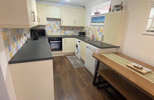 Paignton Apartment | An excellent place to be by the sea!