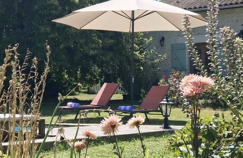 Les Essards Cottage | An idyllic getaway to this beautiful home in the stunning Charente countryside