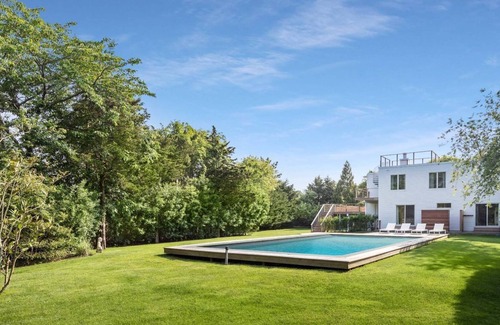 Amagansett House | An Oasis in Amagansett...Your Dream Vacation Awaits!