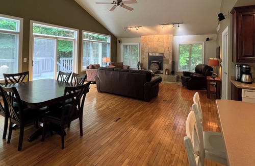 Sturgeon Bay House | An Oasis in the Woods
