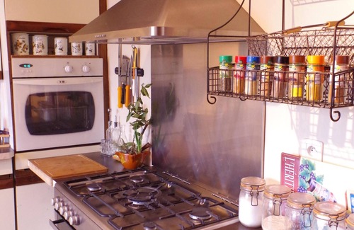 La Rochepot Cottage | An old Burgundy house in the middle of a wine village