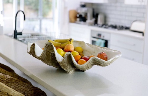 Warriewood House | An original farmhouse in Warriewood 20 mins away from the beach.