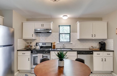Central Oklahoma City House | An Urban Retreat w/Private Patio & Lake - Cheers To The Day OKC!