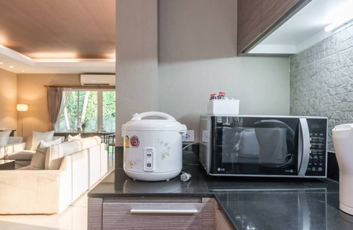 Nong Prue House | AnB Poolvilla Large Modern 3BR Jomtien for 10pax