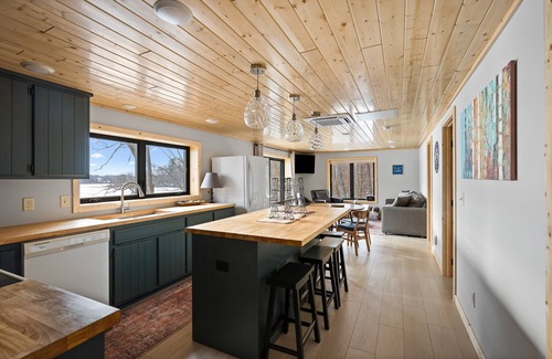 Pequot Lakes Cabin | Anchor Bay-Feet from water's edge|Deck|Grill|