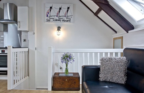 Strete Apartment | Anchor Cottage - an apartment that sleeps 4 guests in 1 bedroom