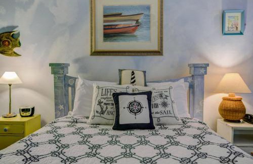 Historic District Bed & Breakfast | Anchor Inn NSB Bed and Breakfast