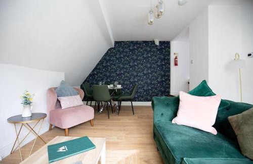 Llandudno Apartment | ANCHORAGE APARTMENT 6 - Two bed apartment close to the centre and the beach, located in Llandudno, North Wales