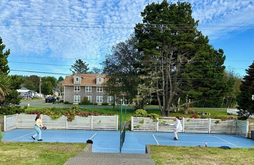 Long Beach Cottage | Anchorage Cottages Unit 3 Dog friendly and close to the beach