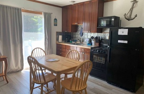 Long Beach Cottage | Anchorage Cottages Unit 7-Dog- Friendly and close to the beach