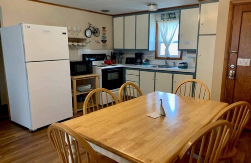 Long Beach Cottage | Anchorage Cottages Unit 8-Dog- Friendly and close to the beach