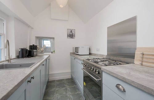 Watchet Cottage | ANCHORAGE, country holiday cottage, with a garden in Watchet