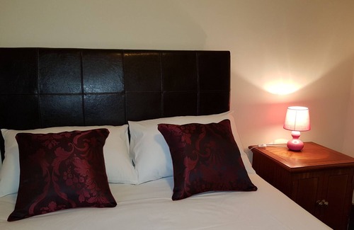 Troon Hotel | Anchorage Hotel Troon