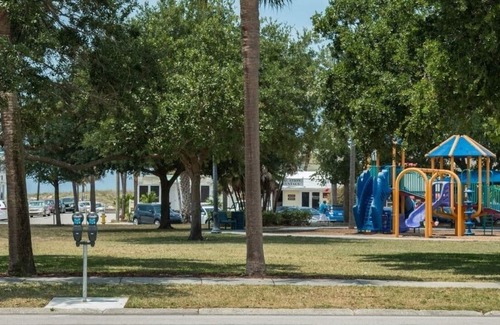 Bay Esplanade Condo | Anchors Away 1 Bedroom Condo by Redawning