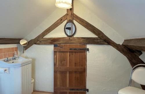 Lurcy-Levis House | Ancienne Fermette Restaurée à Lurcy-Lévis avec Climatisation - FR-1-489-580