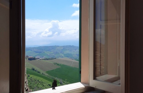 Cossignano House | Ancienne Maison Pour une Visite au Coeur de la Règion Marche